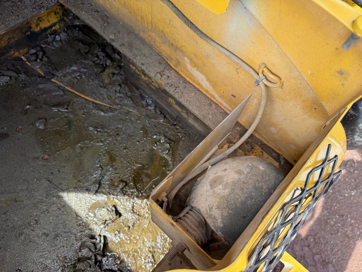 caterpillar-330d-image-63