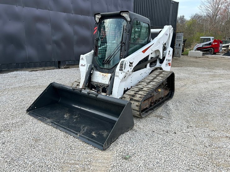 2022-bobcat-t770-image-8