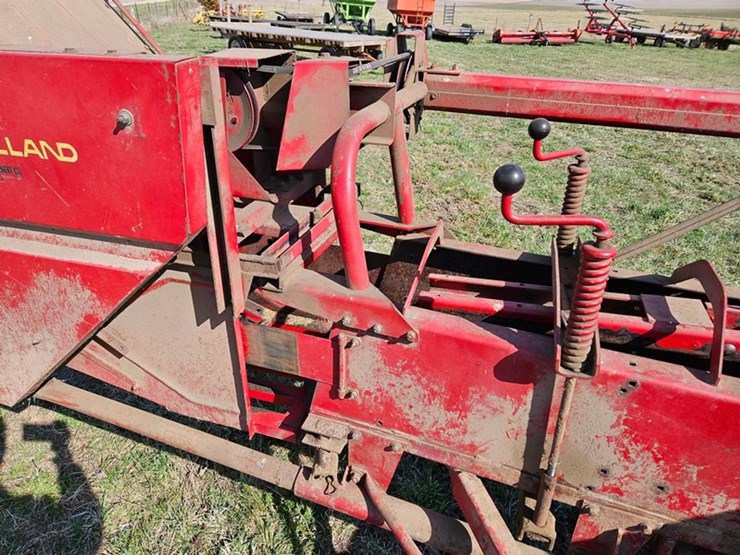 new-holland-315-image-27