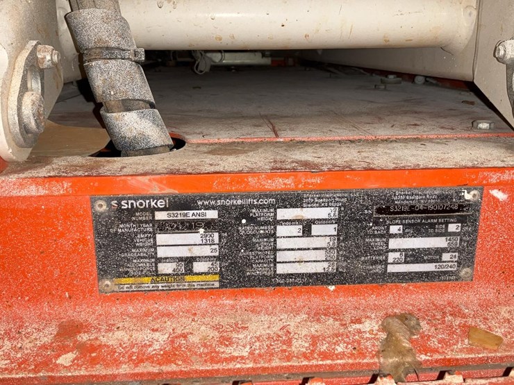 #413-•-2019-snorkel-19'-scissor-lift-image-15
