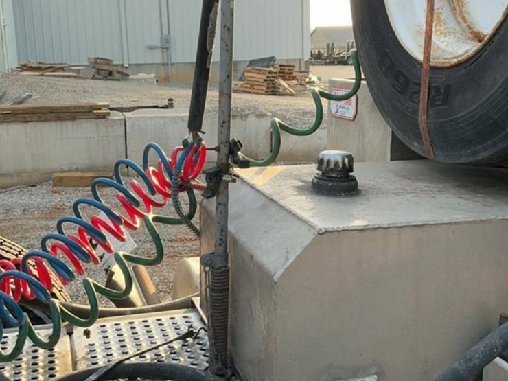 2017-international-prostar-image-54