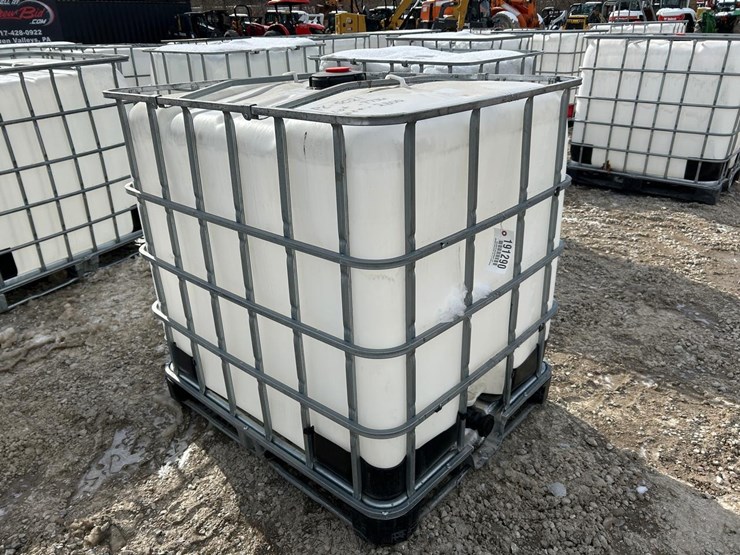 water-tank-tote-image-1