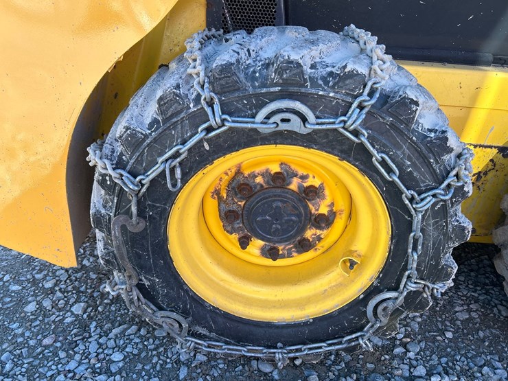 new-holland-l216-image-62