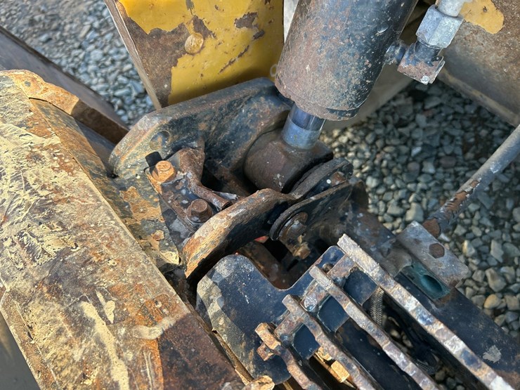 caterpillar-259d-image-13