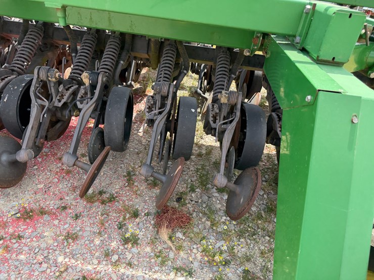 john-deere-1590-image-27