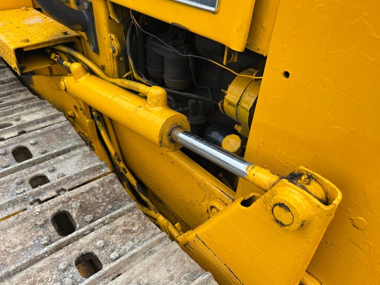 john-deere-350-image-22