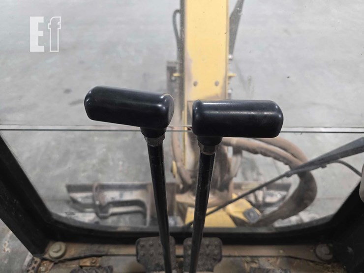 2008-caterpillar-301.8c-image-19