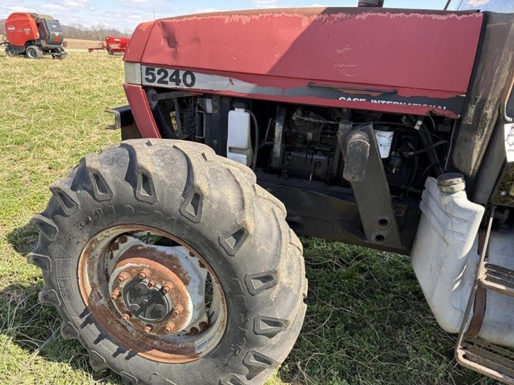 2001-case-ih-5240-image-15