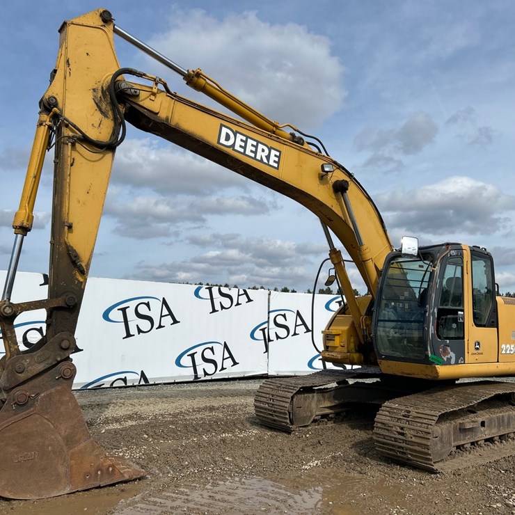 2009 DEERE 225 LC