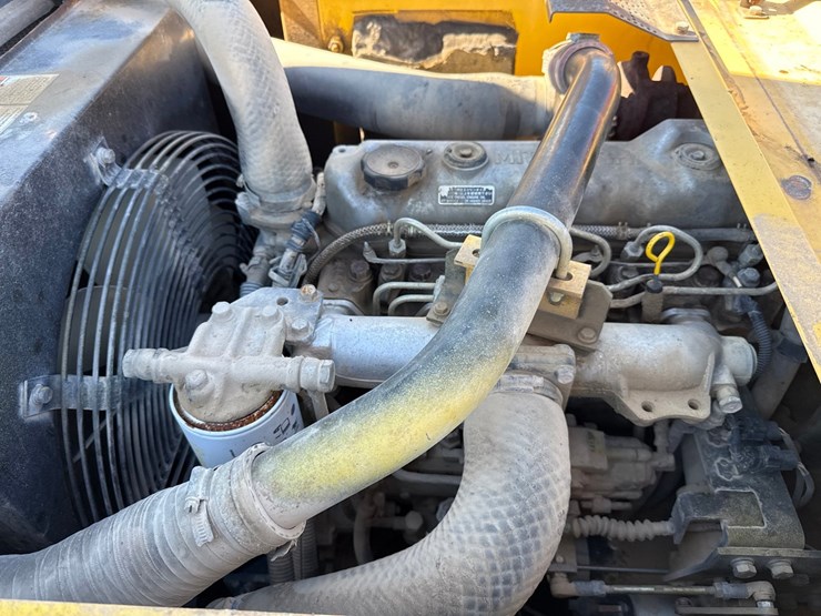 new-holland-eh160-image-33