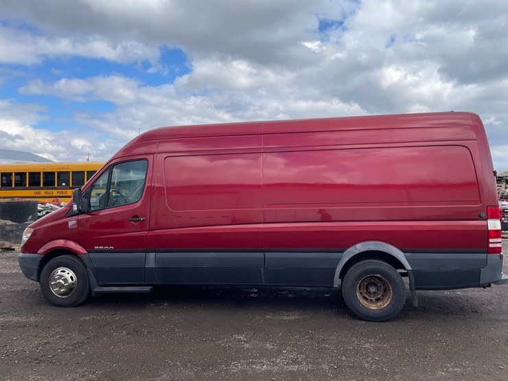 2008-dodge-3500-image-8