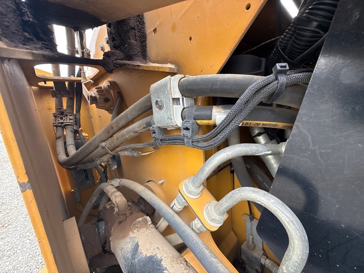 2017-caterpillar-279d-image-22