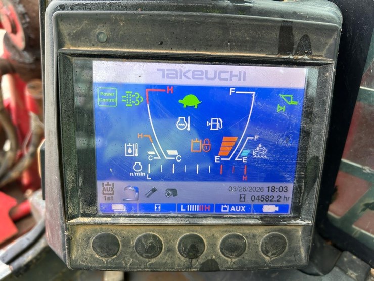 2017-takeuchi-tl12r2-image-22