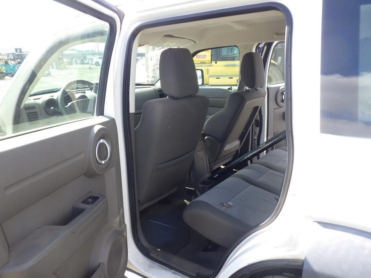 2008-dodge-nitro-image-7