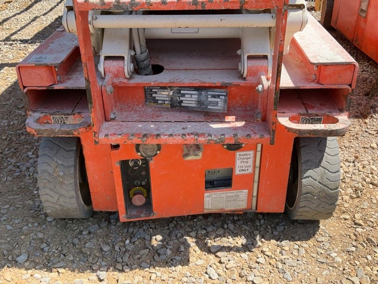 #410-•-snorkel-19'-scissor-lift-image-7