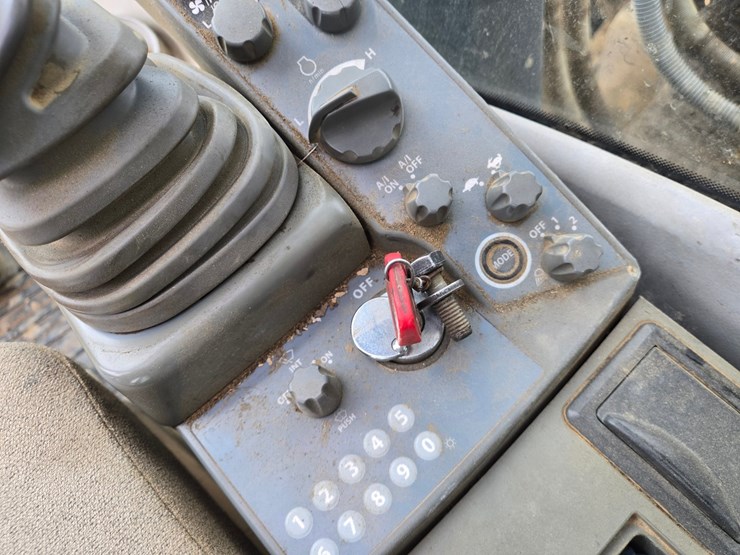 deere-470g-lc-image-62