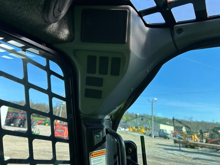 yanmar-s220r-image-24