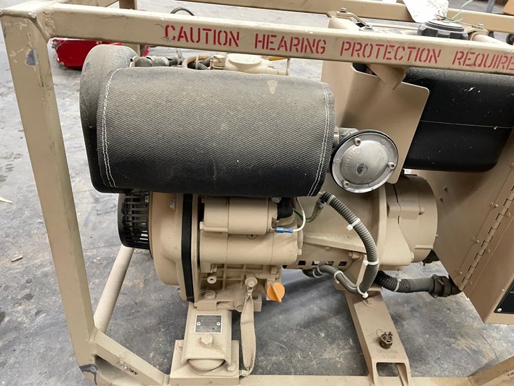 #7548-•-military-diesel-generator-image-8