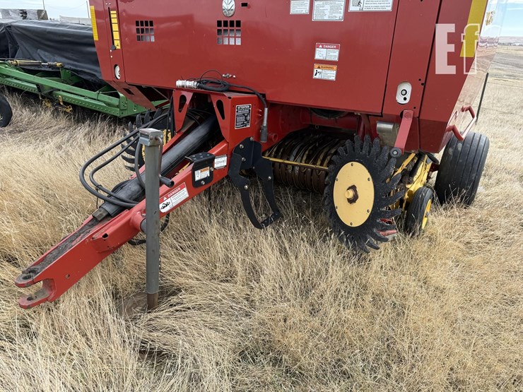 new-holland-br7090-image-9