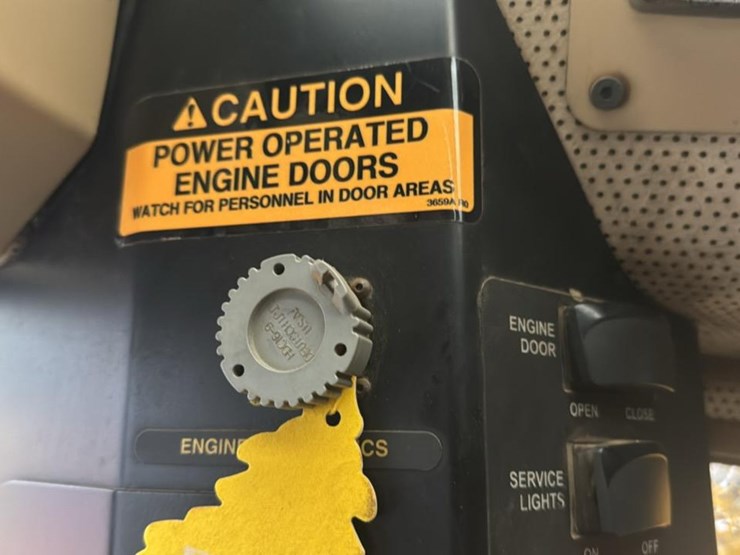 2010-tigercat-lx822c-image-55