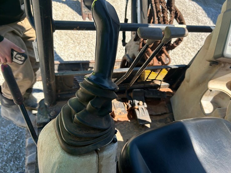 2015-deere-50g-image-26