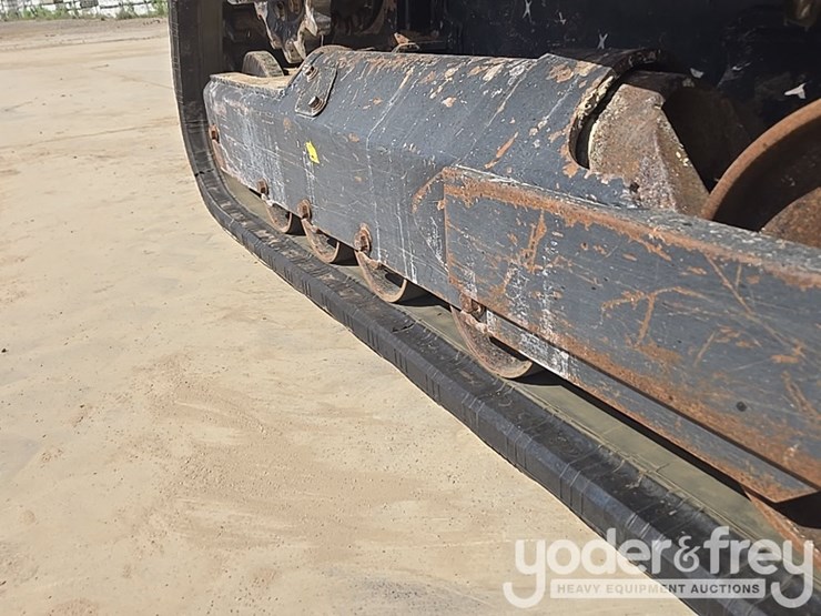 2020-kubota-svl65-2-image-23