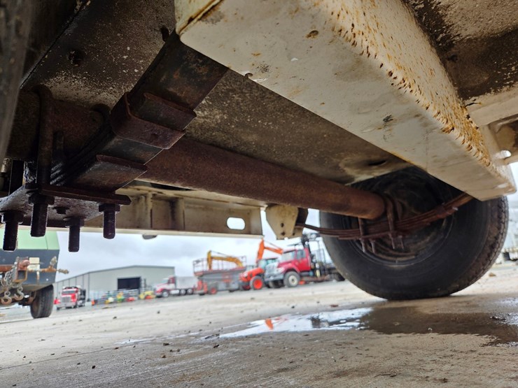 2002-massey-ferguson-8-image-36