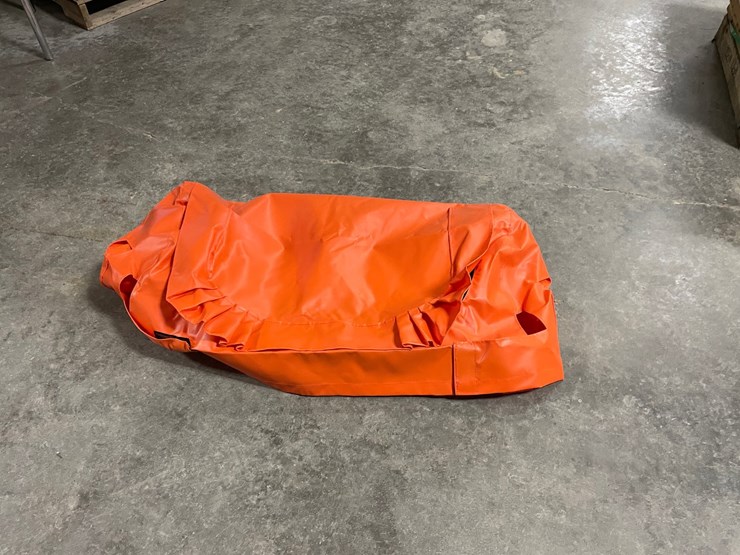 #7558-•-skytrack-man-lift-basket-control-weather-cover-image-2