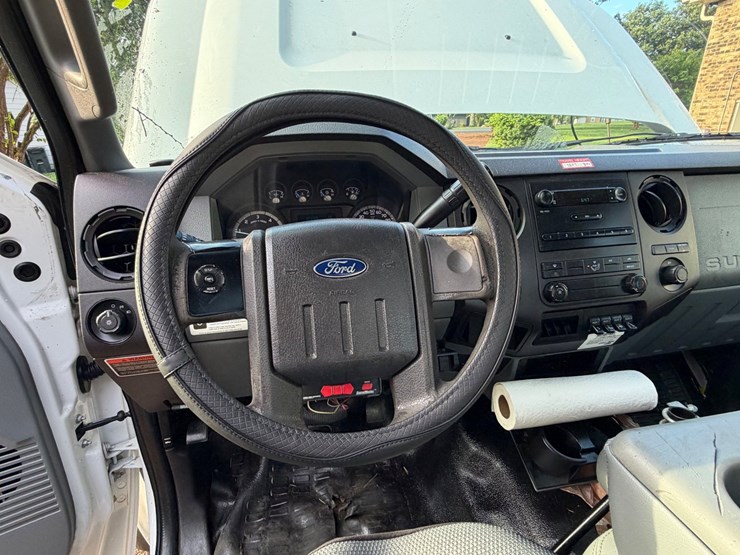 2011-ford-f450-image-21