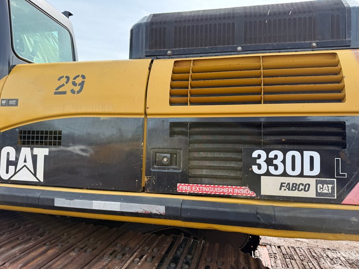 caterpillar-330d-image-49