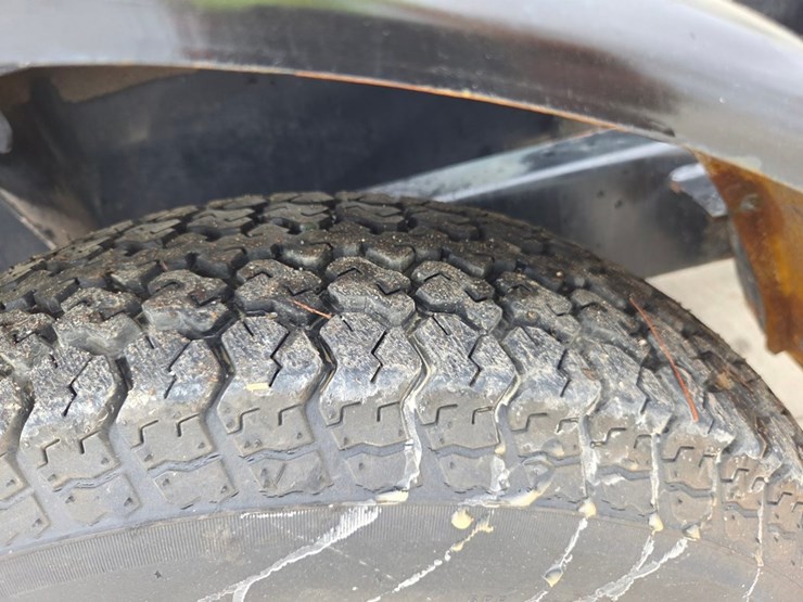 2011-caterpillar-xq20-image-35