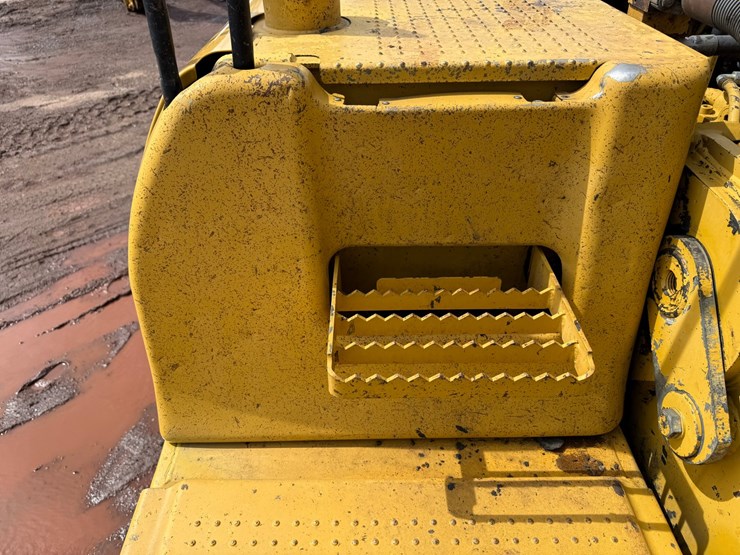 caterpillar-330d-image-64