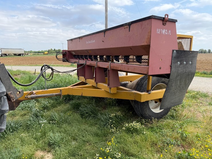 #45251-•-scotts-levee-packer-with-w&a-seeder-image-1