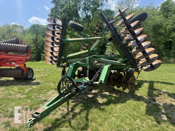 john-deere-630-image-1