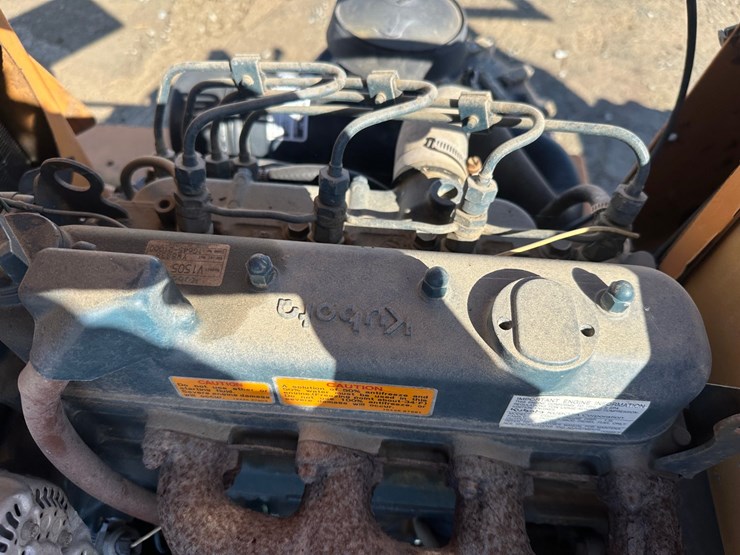 case-maxi-sneaker-image-24