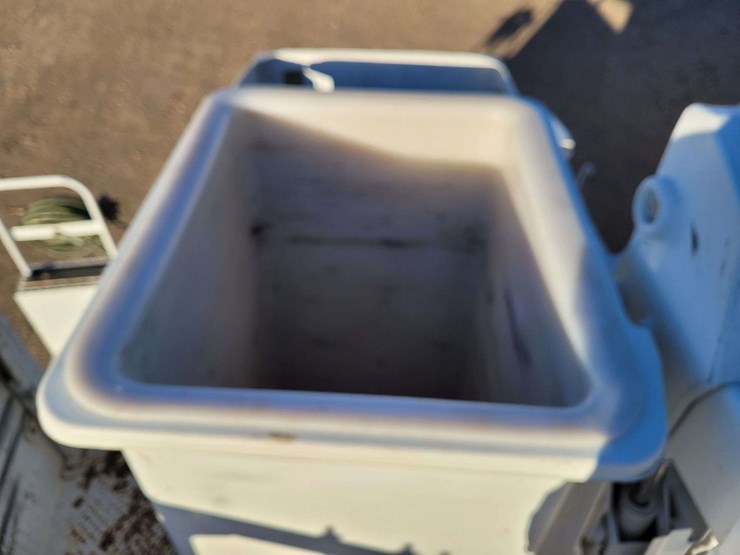 2011-altec-at37g-image-8