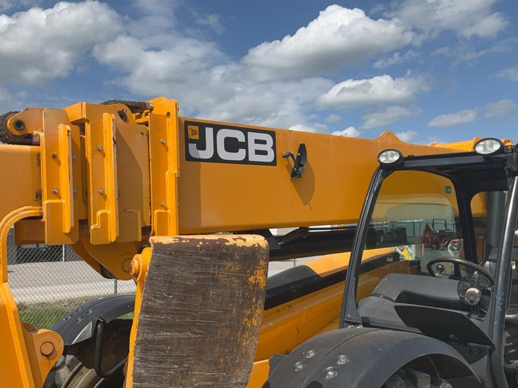 2022-jcb-510-56-image-29