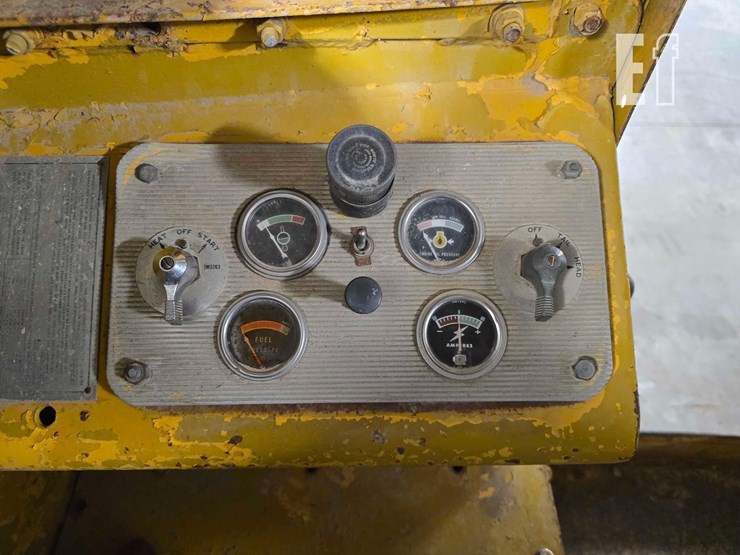 caterpillar-14e-image-23