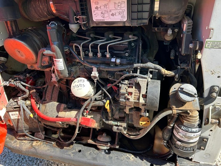 2017-bobcat-t550-image-16