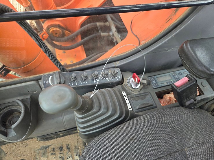 hitachi-zx330-lc-image-55