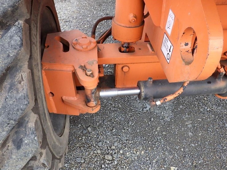 2008-jlg-800s-image-16