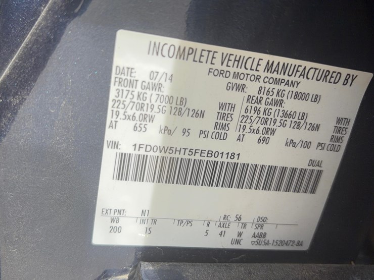 2015-ford-f550-image-13