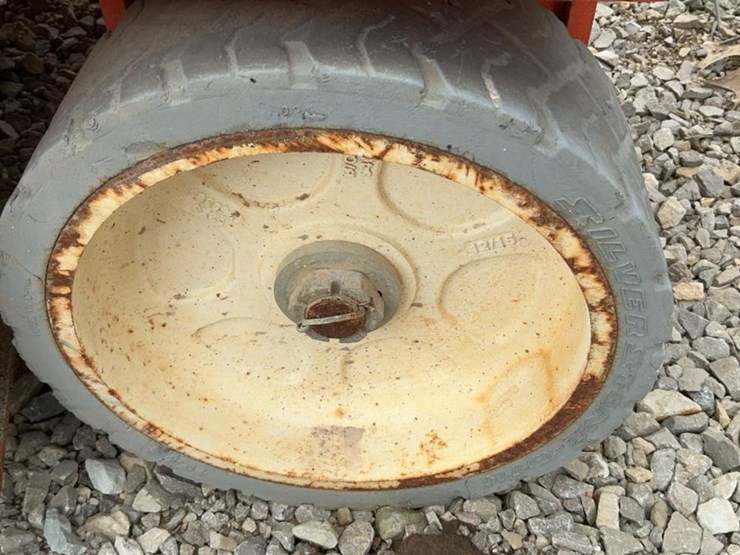 #414-•-2019-snorkel-19'-scissor-lift-image-21