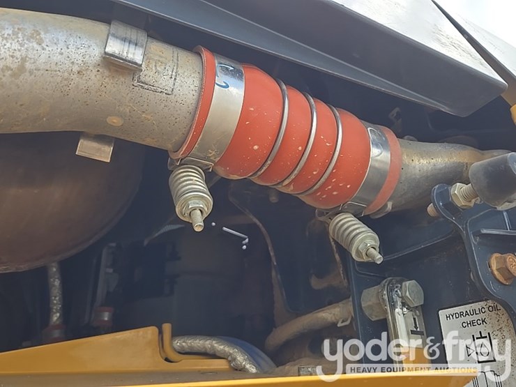 2019-deere-670g-image-67