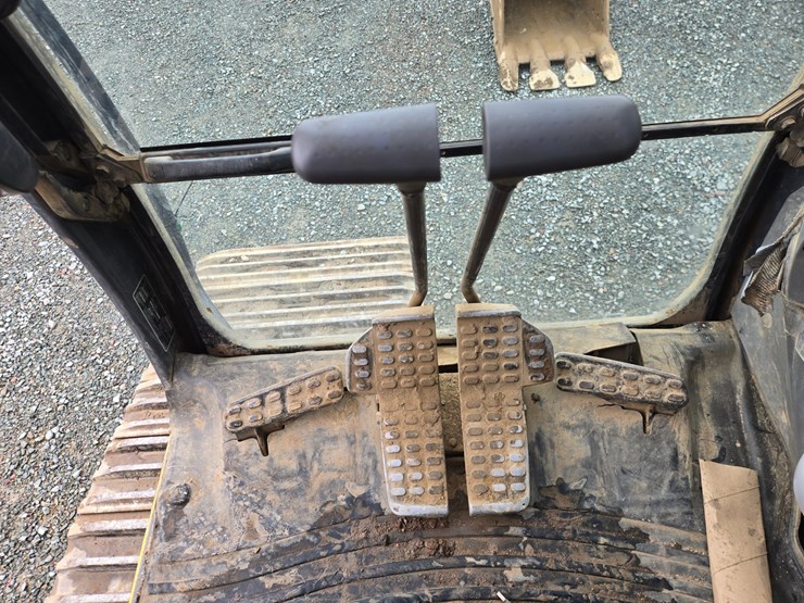 deere-470g-lc-image-59