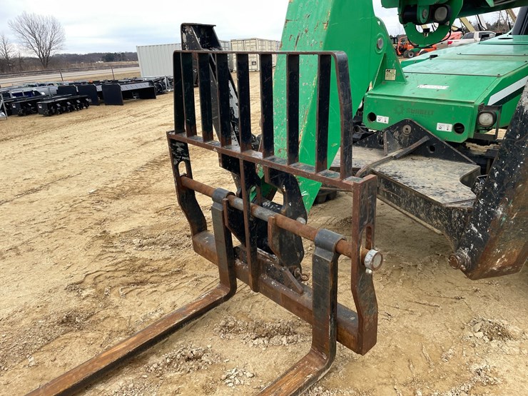 2015-sky-trak-10054-image-37