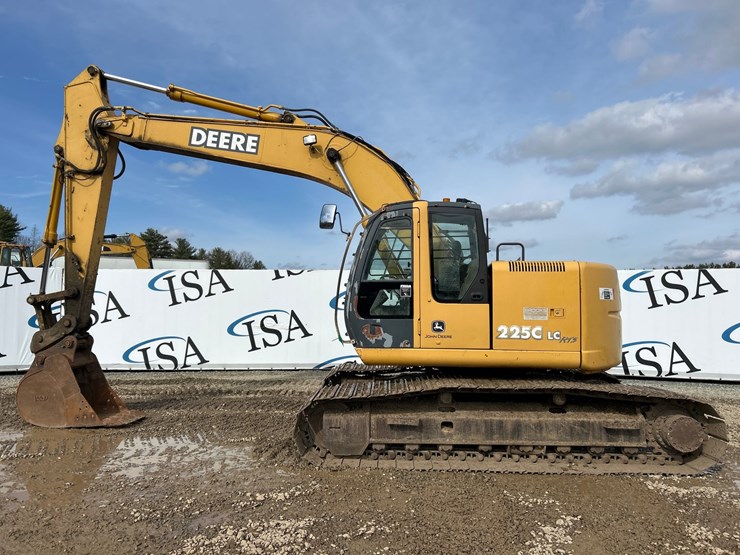 2009-deere-225-lc-image-2