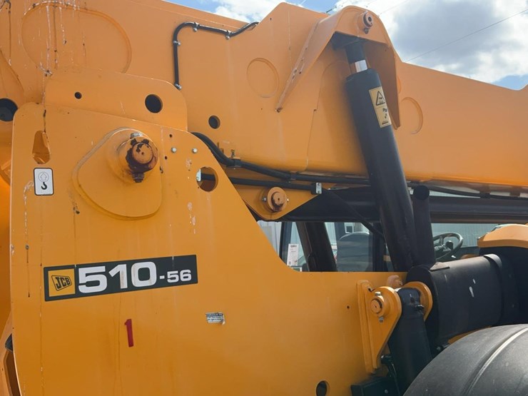 2022-jcb-510-56-image-40