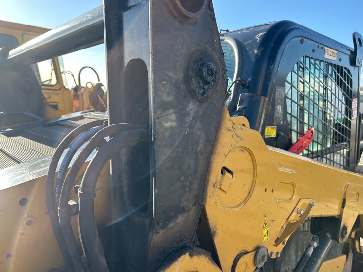 caterpillar-259d-image-22