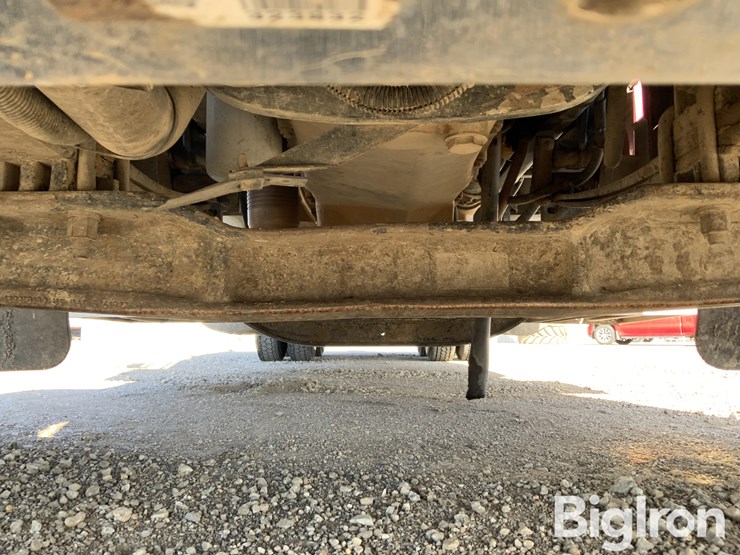 2006-peterbilt-379-image-10